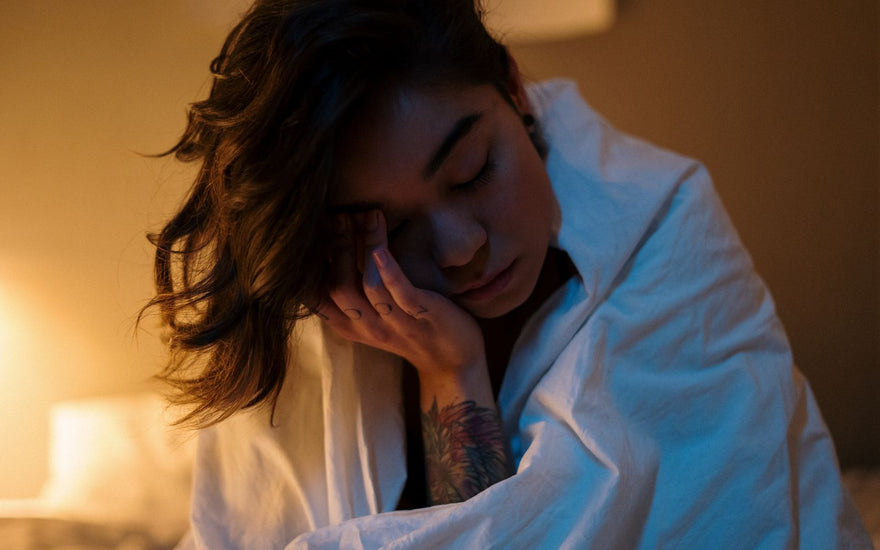 Im Schlafzimmer bei Nacht – durchwachte Nächte mit einem Ekzem-Kind