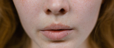 Ungeschminkte Gesichtshaut rund um den Mund – weniger ist mehr