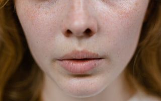 Ungeschminkte Gesichtshaut rund um den Mund – weniger ist mehr